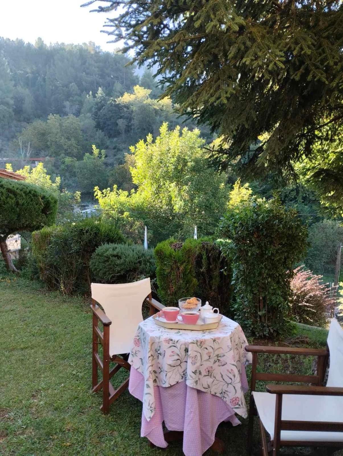 Fanaras Hotel Калаврита Экстерьер фото