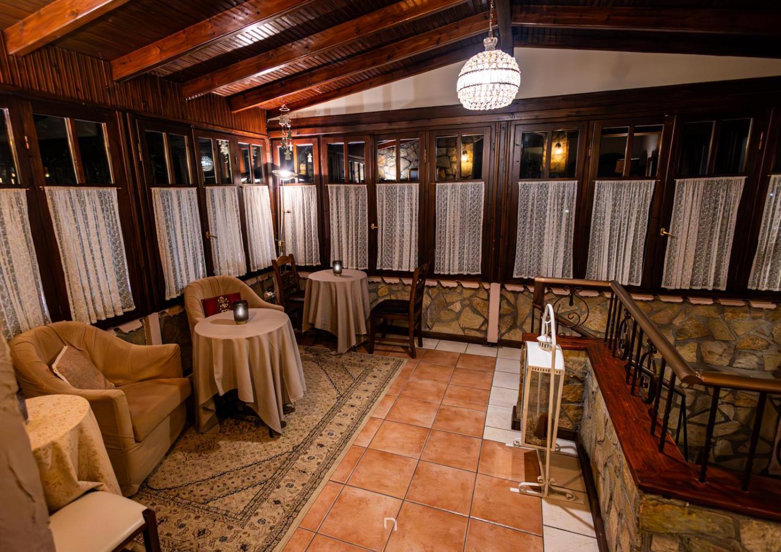 Fanaras Hotel Калаврита Экстерьер фото