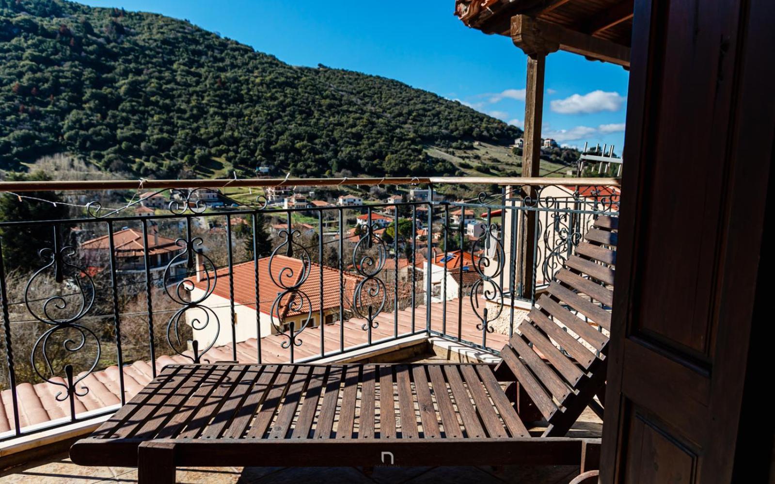 Fanaras Hotel Калаврита Экстерьер фото