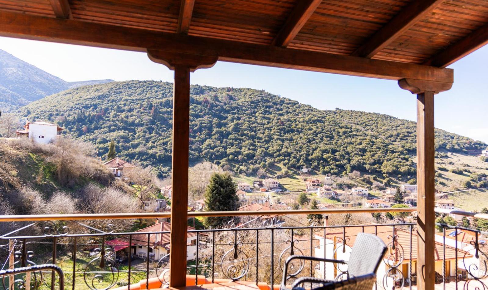 Fanaras Hotel Калаврита Экстерьер фото