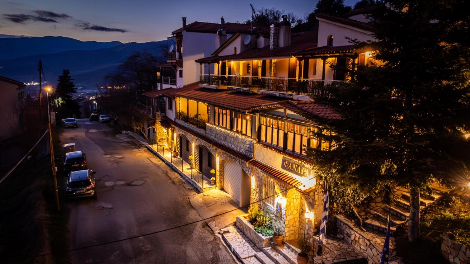 Fanaras Hotel Калаврита Экстерьер фото