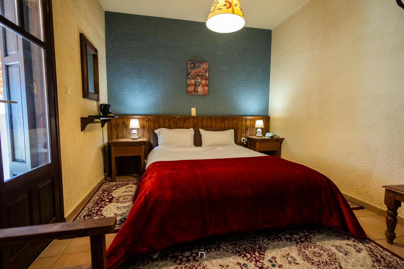 Fanaras Hotel Калаврита Экстерьер фото