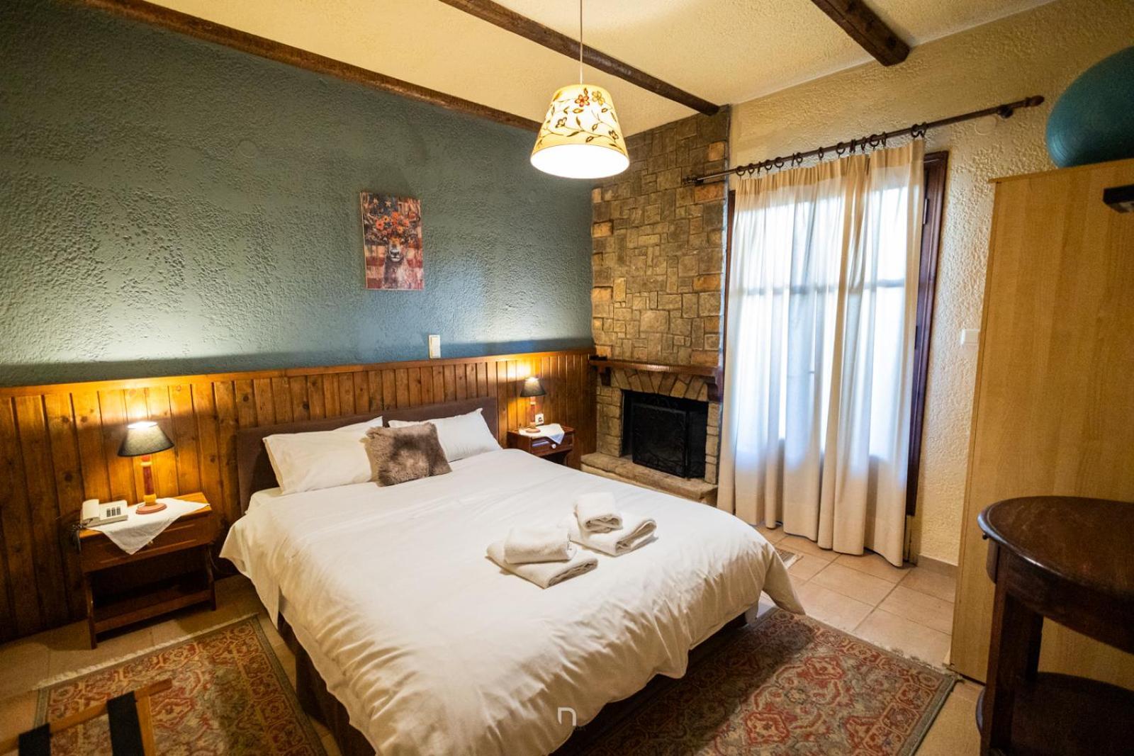 Fanaras Hotel Калаврита Экстерьер фото