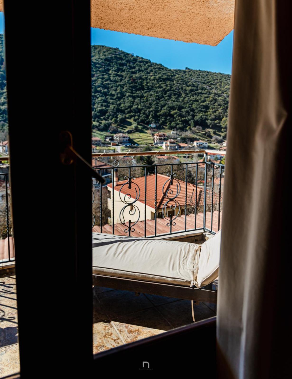 Fanaras Hotel Калаврита Экстерьер фото