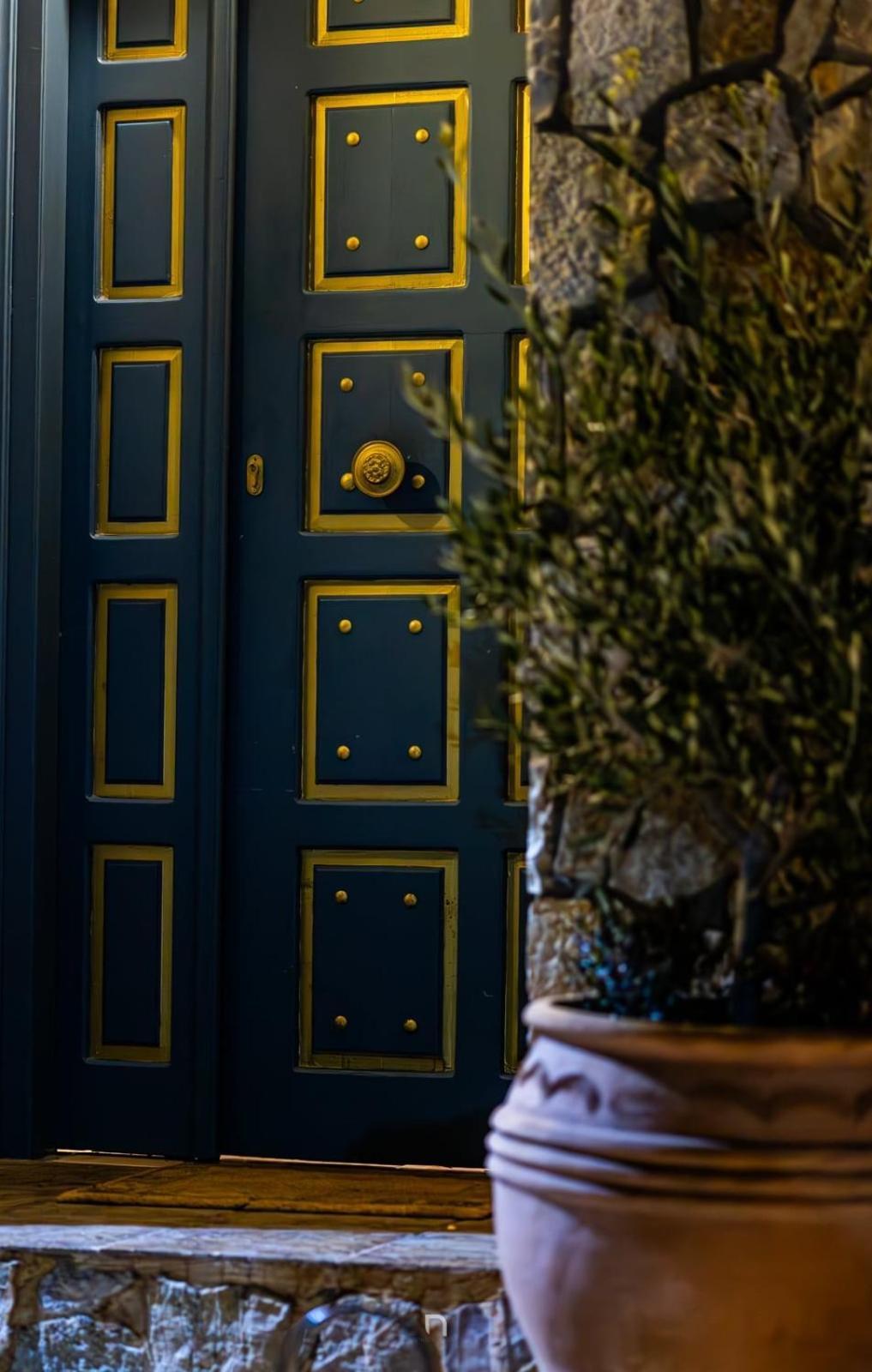 Fanaras Hotel Калаврита Экстерьер фото